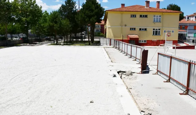 İl genelinde yeni sentetik sahalar yapılıyor