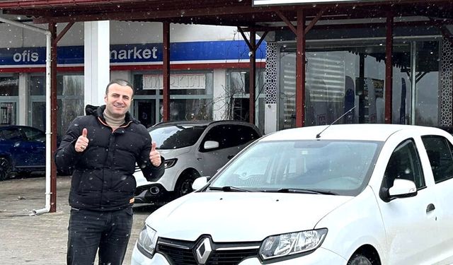 Depremde eşini ve çocuğunu kaybetmiş