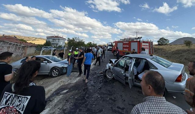 Kafa kafaya çarpıştılar: 7 yaralı