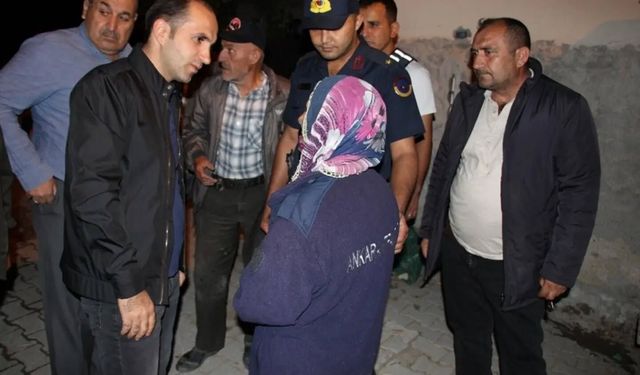 Kaymakam yangın olan köyü ziyaret etti