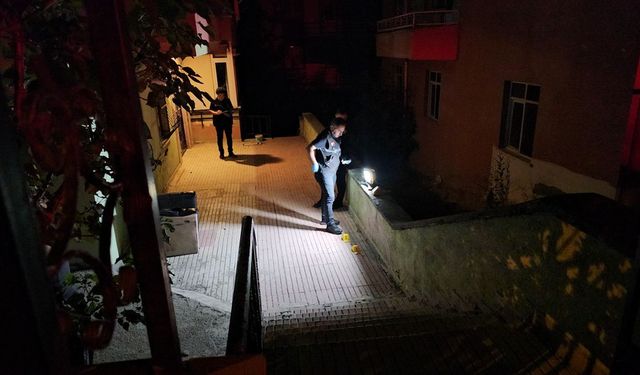Çorum'da apartman dairesine pompalı tüfekle saldırı