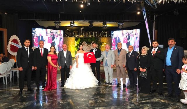 Simge ile Ömer Kamil’in mutlu günü
