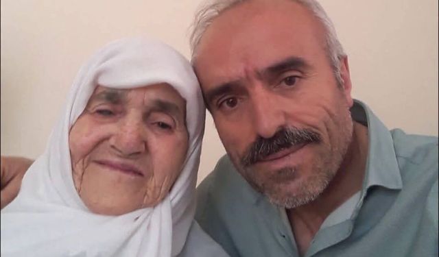 Veysel Kaçmaz annesini kaybetti