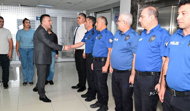 Pehlivan mesai arkadaşlarıyla vedalaştı