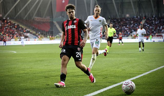 Süper Lig'in top çalma canavarı