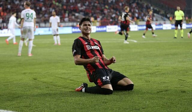 Venezullallı golcü gol krallığında yarışıyor