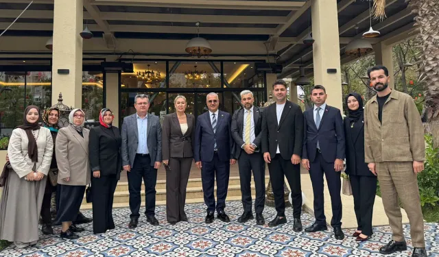 Ahlatcı İstanbul'da esnaf ve vatandaşlarla buluştu