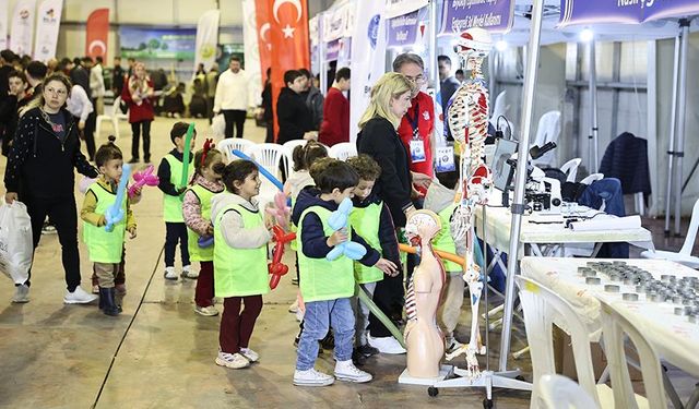 8 bin öğrencinin faydalanacağı Bilim Şenliği başladı