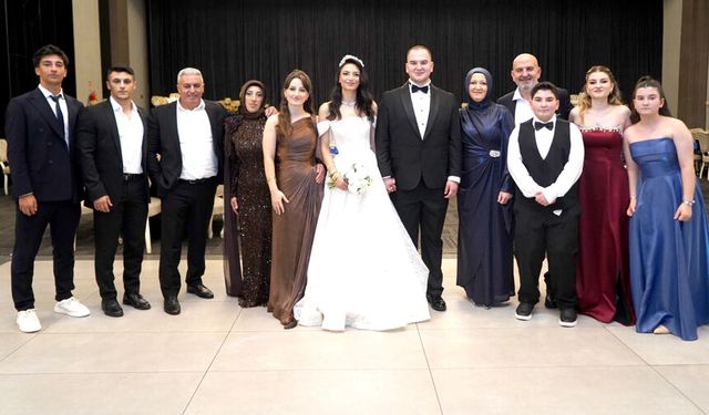 Genç mühendisler dünyaevine girdi