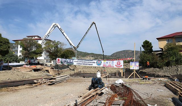 Kur'an kursu ve gençlik merkezinin temeli atıldı
