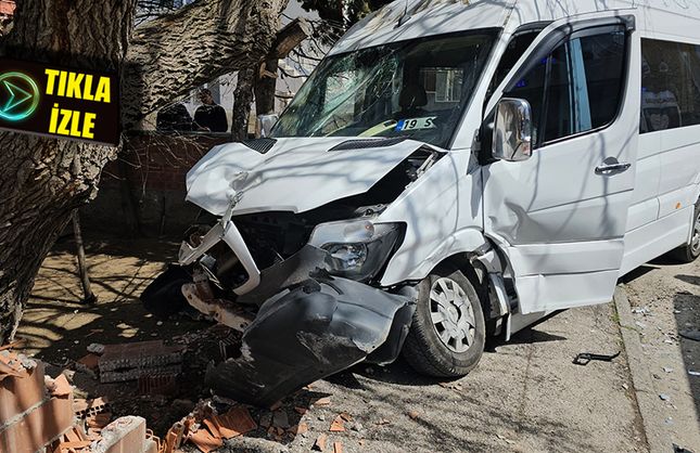 Çorum'da öğrenci servisi kaza yaptı: 16 kişi yaralandı