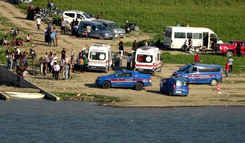 Baraj gölünde kaybolan iki kuzenin cansız bedenlerine ulaşıldı