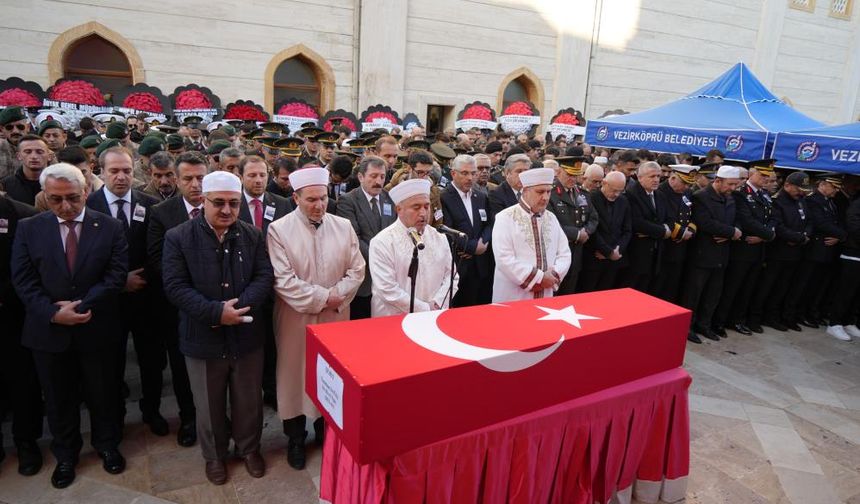 Şehit Teğmen Tunahan Dağlı, son yolculuğuna uğurlandı