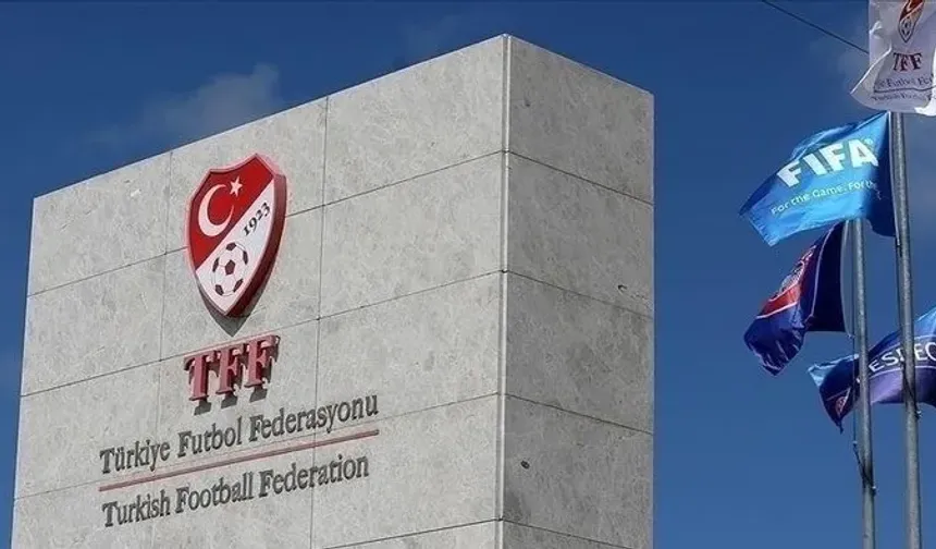 Türk futbolunun köklü kulübü küme düşürüldü