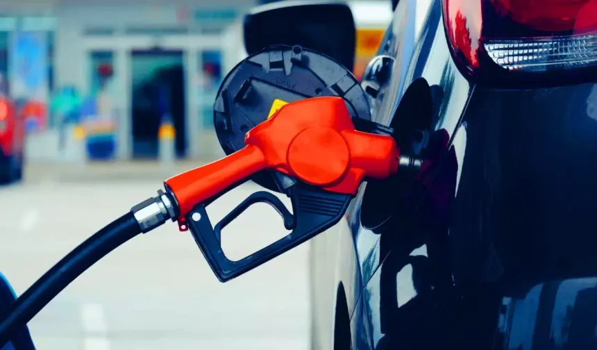 Çifte zam! Motorin 80 lirayı geçti