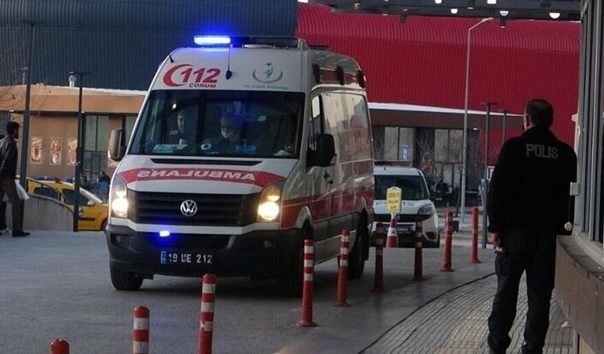 19 yaşındaki gencin üzerinden traktör geçti