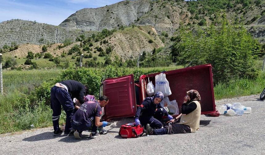 Çorum'da triportörün devrilmesi sonucu 2 kişi yaralandı