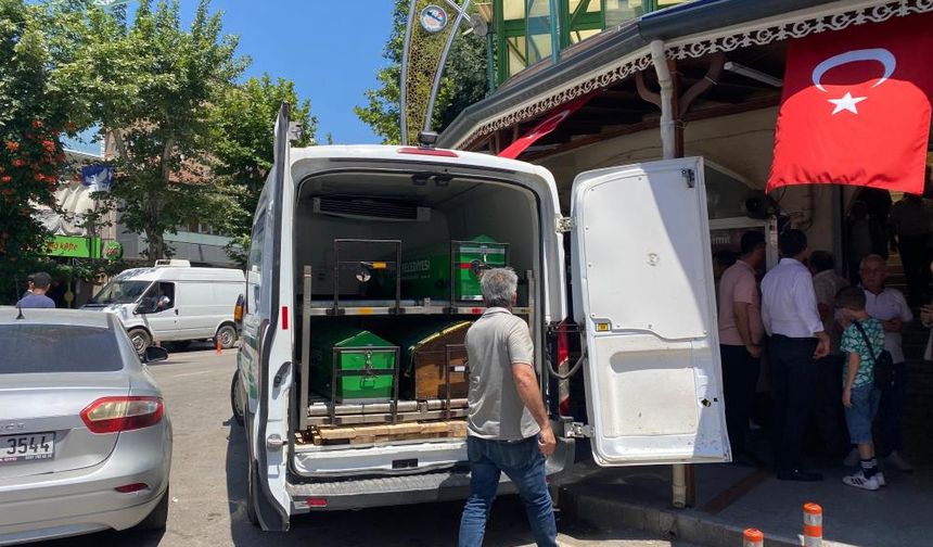 Hastane çalışanı evinde ölü bulundu