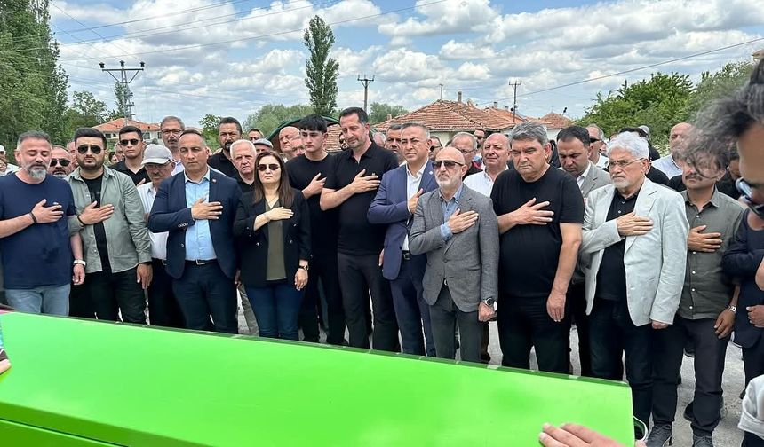 Av. Eylem Hakverdi toprağa verildi