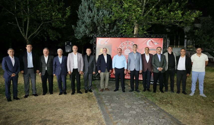Albay Çetinkaya'ya veda yemeği