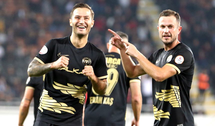 Gol yükünü orta saha taşıyor