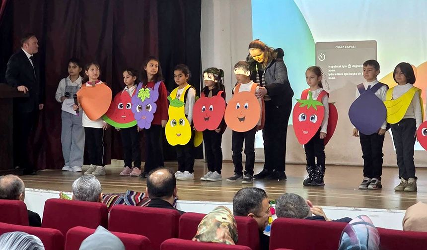 Bayat'ta Tutum, Yatırım ve Türk Malları Haftası kutlandı