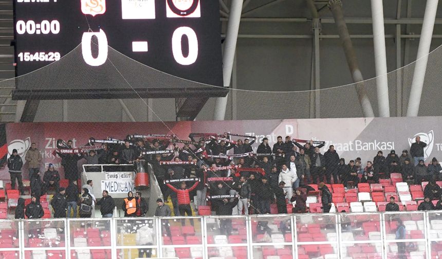 Yalnız bırakmadılar