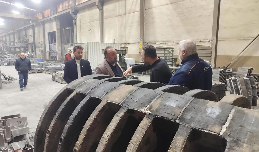 ‘Sanayi sektörü, yüksek maliyet ve küresel rekâbet nedeniyle zorda’