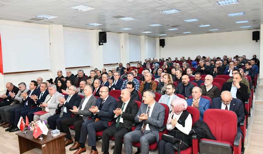 Çorum'da öğretmenlere "Felsefe ve Düşünce" eğitimi verildi