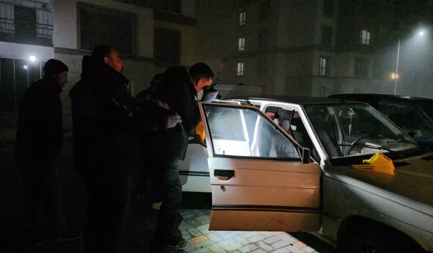 Çorum'da otomobil kurşunlandı