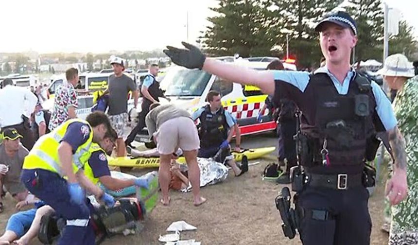 Ülkenin en ünlü plajına silahlı saldırı: Ölü ve yaralılar var