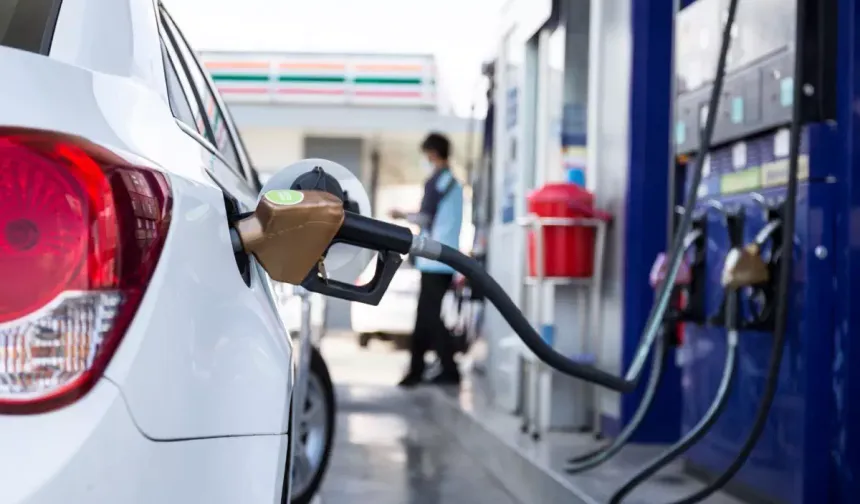 Türkiye'de 600'den fazla şubesi var! Akaryakıt devi 6 gün içinde satılacak