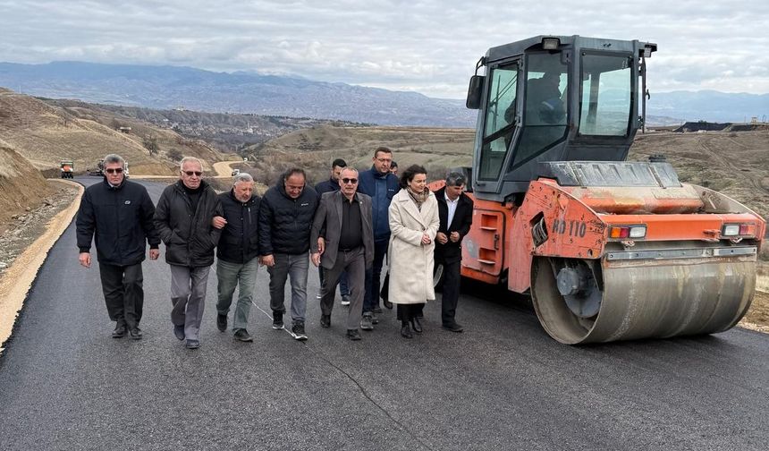 Tutuş köyü yolu asfaltlandı