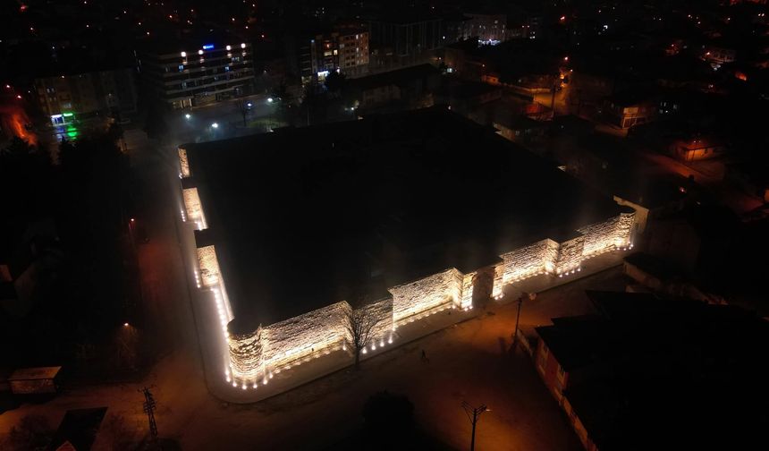 Çorum Kalesi ışıl ışıl oldu