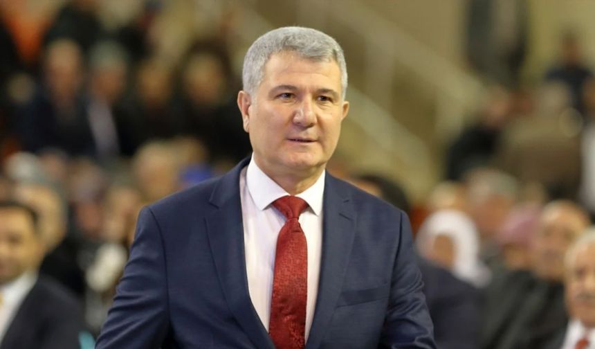 'Miting taşıma kalabalıklarla organize edildi'