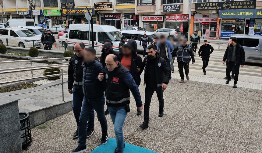 Çorum'da dolandırıcılara GSM temin ediyorlardı