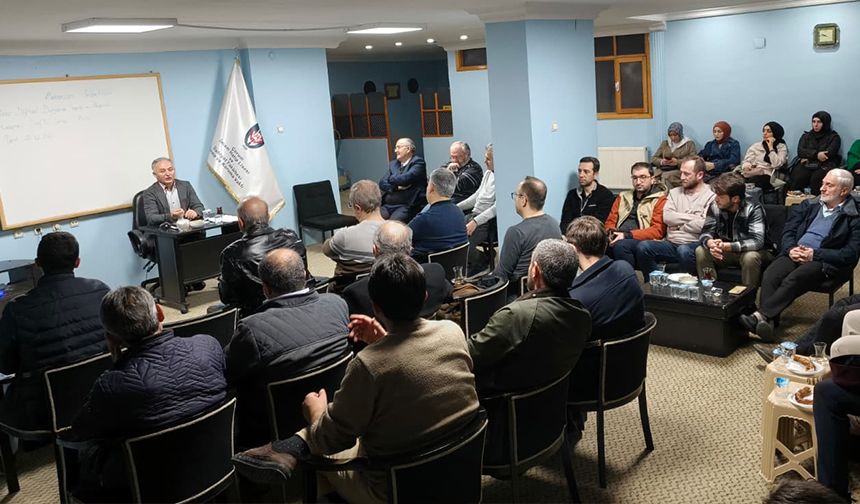 'Sosyal medya ile ibadetler gösteri malzemesine dönüştü'