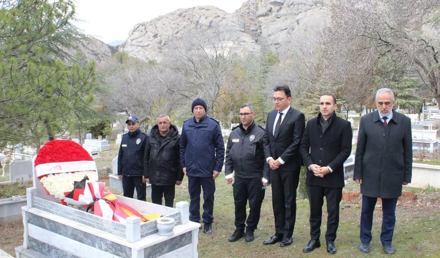 Almanya'da hayatını kaybeden genç Çorum'daki kabri başında anıldı