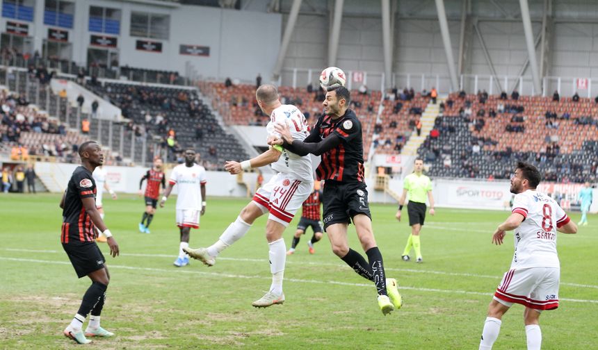 Çorum FK Ümraniye'yi 2 golle geçti