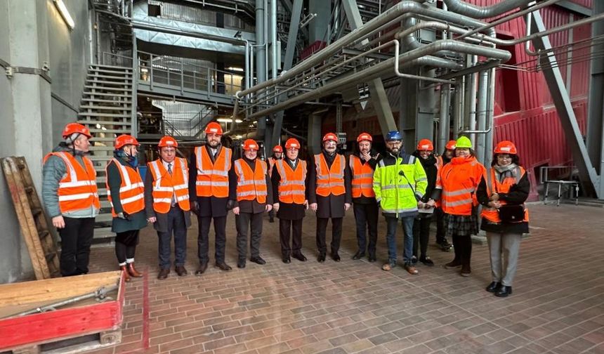 Aşgın Danimarka'da enerji sistemleri hakkında bilgi aldı