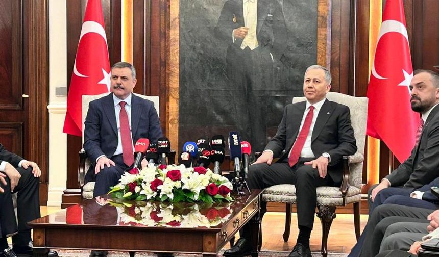 Yeni Bakan Çiftçi, görevi Yerlikaya'dan devraldı