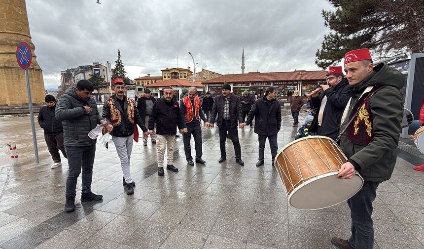 Çorum’da davulcular Ramazan’a hazır