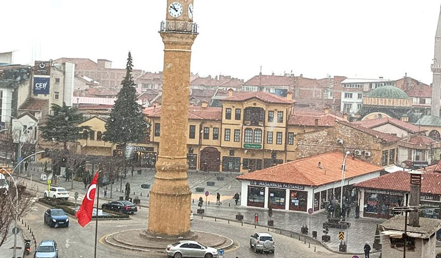Çorum'da kar yağışı başladı