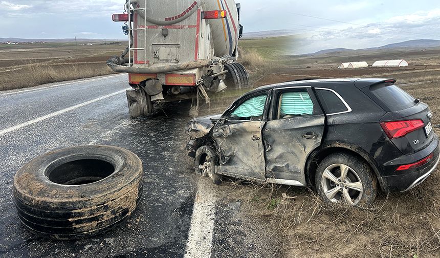 Tır ile çarpışan cipteki 4 kişi yaralandı