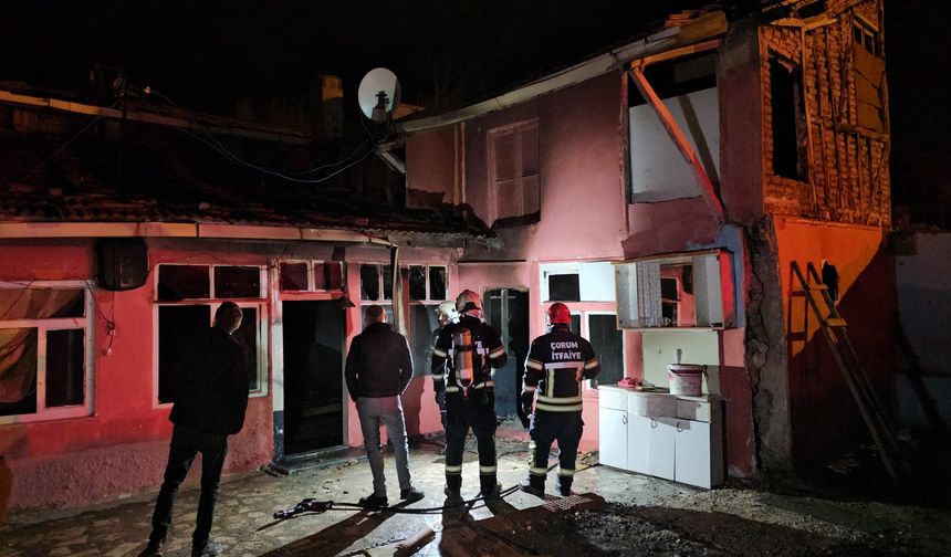 Gecekonduda çıkan yangın söndürüldü