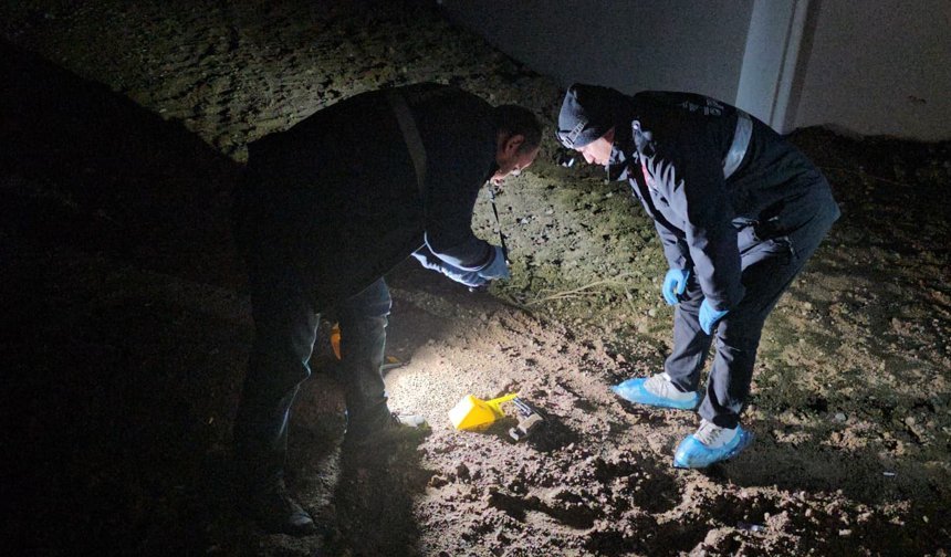 Çorum'da bir eve zorla girdikleri iddiasıyla 4 kişi gözaltına alındı