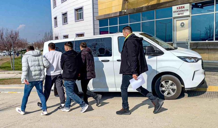 2 firari hükümlü yakalanarak tutuklandı