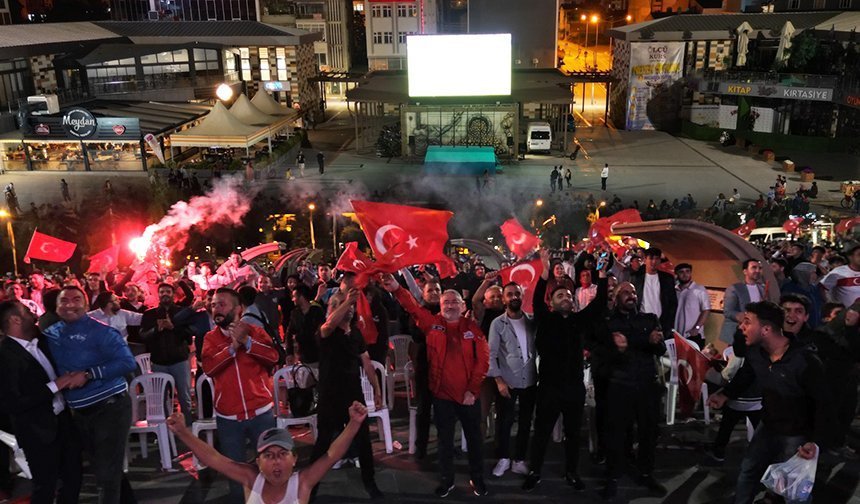 Milli maç heyecanı Kadeş Meydanı'nda yaşanacak