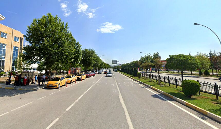 ‘Hastane karşısına acilen  üst geçit yapılmalı’