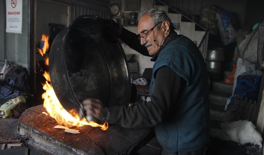 73 yaşında mesleğini aşkla yapıyor